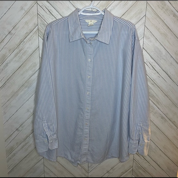 H&M blue and white white stripe button down shirt blouse - Picture 1 of 11